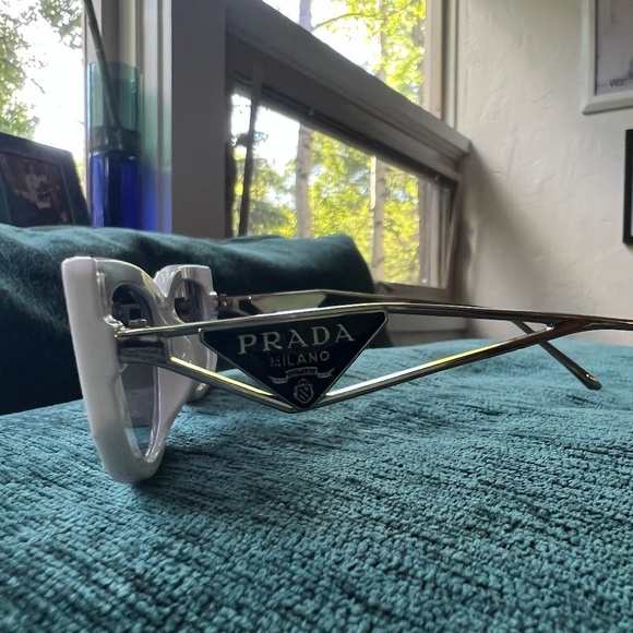 Prada PR 14YS - Picture 5 of 7
